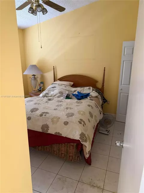 Bedroom - 6950 W 25th Ave, Hialeah, FL 33016 photo 1 of 2