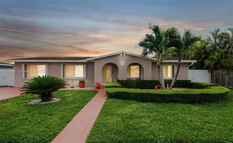 13463 SW 66th Ter, Miami, FL 33183