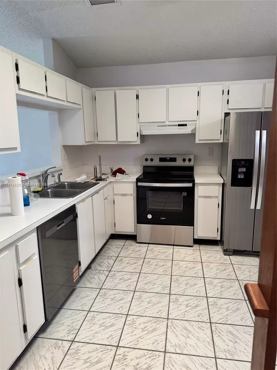 Kitchen - 12706 SW 145th St, Miami, FL 33186 photo 3 of 3