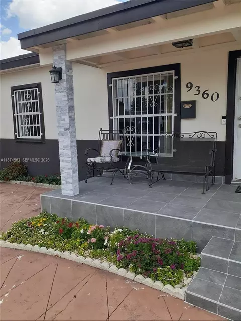 9360 SW 37th St, Miami, FL 33165