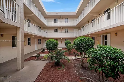 6115 NW 186th St #104, Hialeah, FL 33015