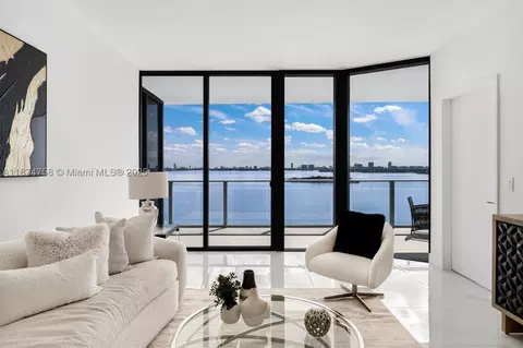 700 NE 24th St #1005, Miami, FL 33137