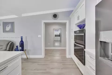 Entry Way - 2301 Yellowtail Dr, Marathon, FL 33050 photo 2 of 2