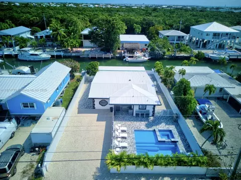 View/Area - 2301 Yellowtail Dr, Marathon, FL 33050 photo 3 of 18