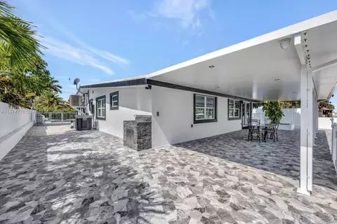 Exterior - 2301 Yellowtail Dr, Marathon, FL 33050 photo 4 of 24