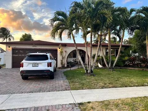 8935 NW 11th St, Pembroke Pines, FL 33024