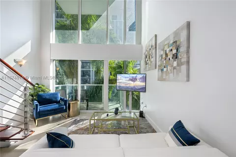 41 SE 5th St #312, Miami, FL 33131