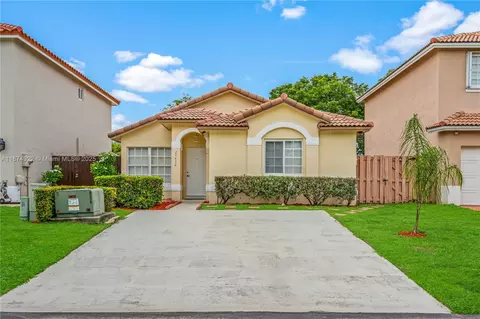 21472 SW 87th Pl, Cutler Bay, FL 33189