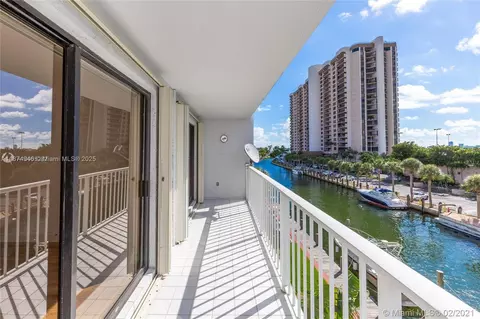 1650 NE 115th St #403, Miami, FL 33181