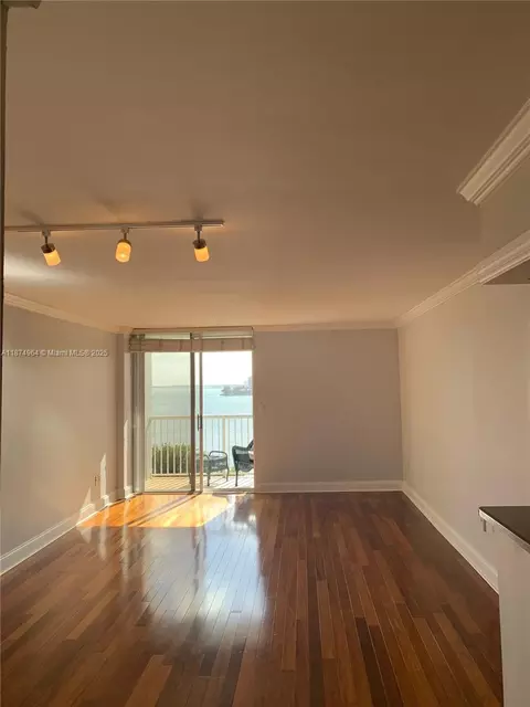 150 SE 25th Rd #9K, Miami, FL 33129