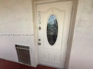 300 S Hollybrook Dr #203, Pembroke Pines, FL 33025