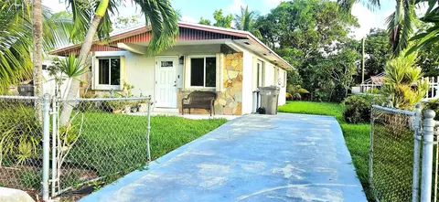 5704 SW 37th St, West Park, FL 33023