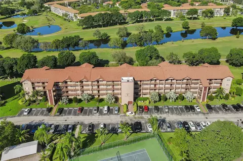 300 SW 130th Ter #110B, Pembroke Pines, FL 33027