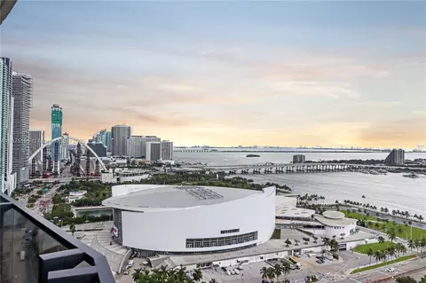 398 NE 5th St #2111, Miami, FL 33132