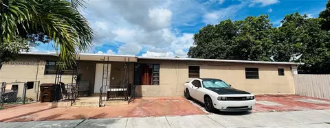 499 E 41st St, Hialeah, FL 33013