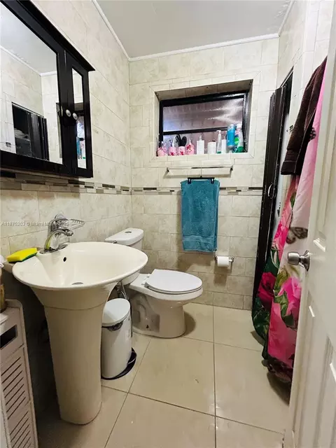 Bath - 499 E 41st St, Hialeah, FL 33013 photo 1 of 1