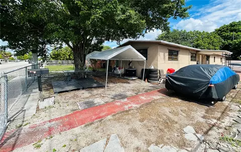 Exterior - 499 E 41st St, Hialeah, FL 33013 photo 2 of 2