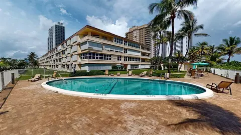 1936 S Ocean Dr #11D, Hallandale Beach, FL 33009
