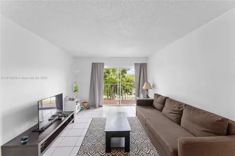 7745 SW 86th St #D-316, Miami, FL 33143