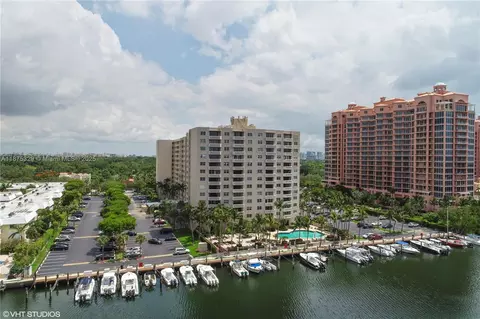 90 Edgewater Dr #512, Coral Gables, FL 33133