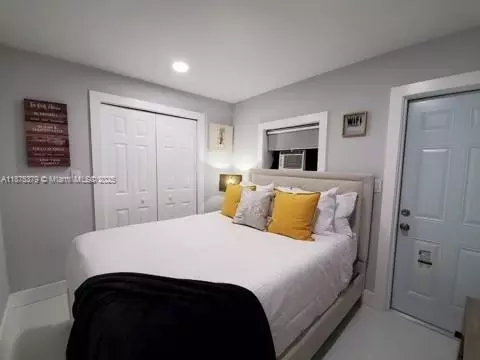 Bedroom - 1925-1927 Rodman St, Hollywood, FL 33020 photo 2 of 5