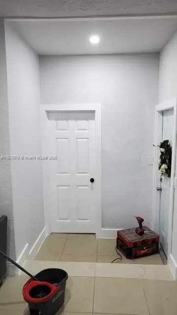Entry Way - 1925-1927 Rodman St, Hollywood, FL 33020 photo 1 of 1