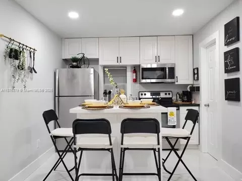 Kitchen - 1925-1927 Rodman St, Hollywood, FL 33020 photo 1 of 2