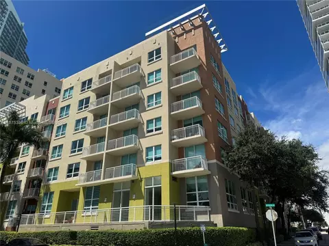 2000 N Bayshore Dr #126, Miami, FL 33137
