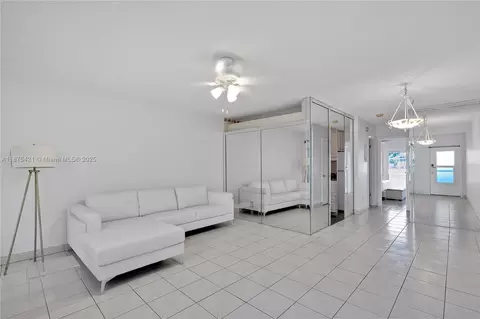 15610 NE 6th Ave #5C, Miami, FL 33162