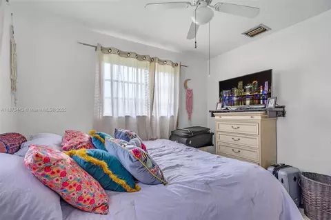 Bedroom - 1310 W 36th St, Hialeah, FL 33012 photo 4 of 4