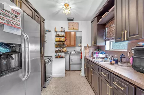 Other - 1310 W 36th St, Hialeah, FL 33012 photo 2 of 6