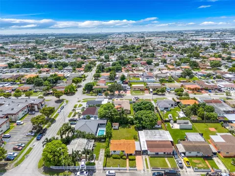 View/Area - 1310 W 36th St, Hialeah, FL 33012 photo 3 of 13