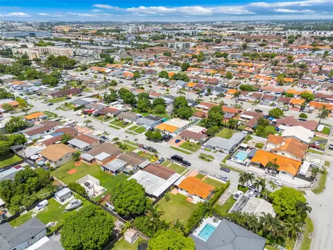 View/Area - 1310 W 36th St, Hialeah, FL 33012 photo 9 of 13