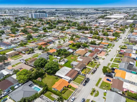 View/Area - 1310 W 36th St, Hialeah, FL 33012 photo 11 of 13