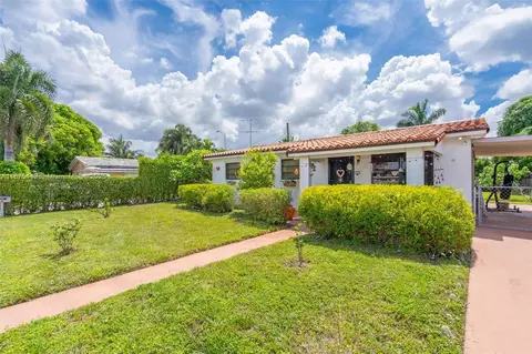 Exterior - 1310 W 36th St, Hialeah, FL 33012 photo 2 of 5