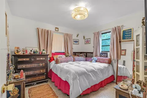 Bedroom - 1310 W 36th St, Hialeah, FL 33012 photo 1 of 4
