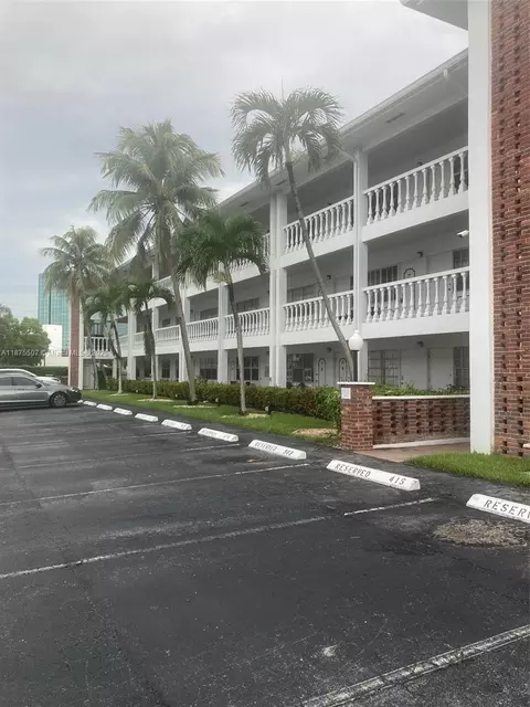 5201 NE 24th Ter #A206, Fort Lauderdale, FL 33308