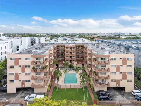 1630 W 46th St #406E, Hialeah, FL 33012