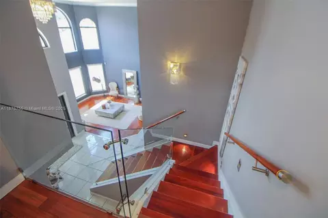 Entry Way - 8467 NW 201st Ter, Hialeah, FL 33015 photo 4 of 5