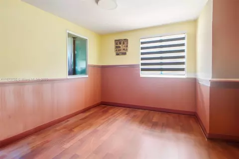 Bedroom - 8467 NW 201st Ter, Hialeah, FL 33015 photo 3 of 5