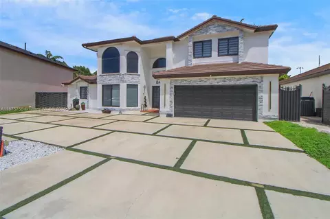 8467 NW 201st Ter, Hialeah, FL 33015