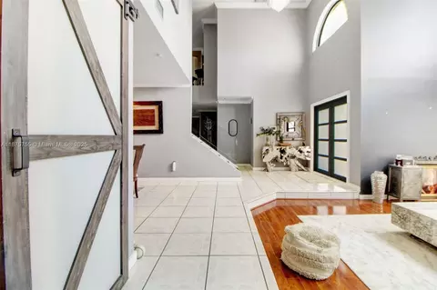 Entry Way - 8467 NW 201st Ter, Hialeah, FL 33015 photo 2 of 5