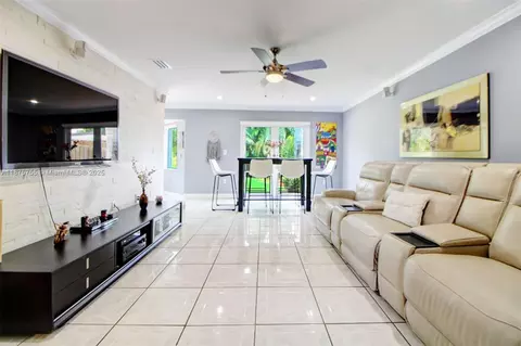 Living - 8467 NW 201st Ter, Hialeah, FL 33015 photo 2 of 3