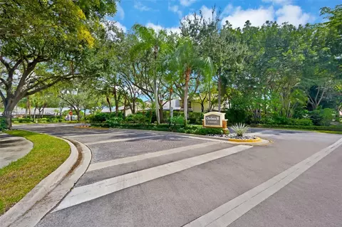 200 NW 97th Ave, Plantation, FL 33324