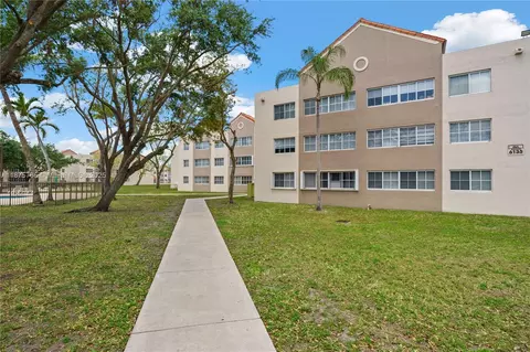 6135 NW 186th St #202, Hialeah, FL 33015
