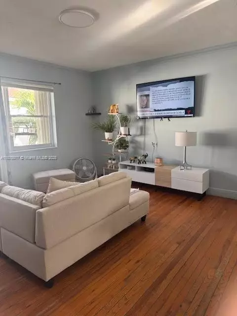 1258 Marseille Dr #4, Miami Beach, FL 33141