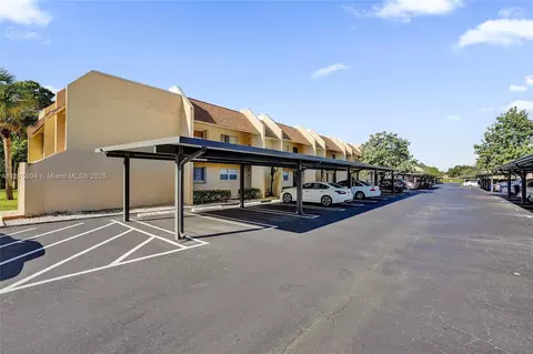 2975 SW 22nd Ave #102, Delray Beach, FL 33445