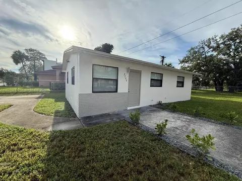 2798 NW 9th Pl, Fort Lauderdale, FL 33311