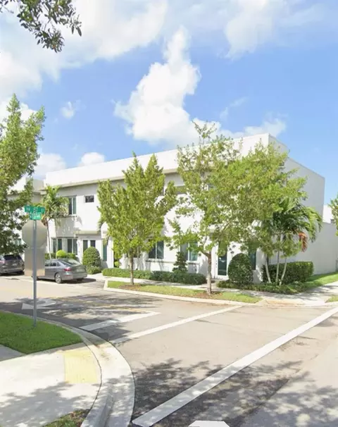 6670 NW 103rd Path #1, Doral, FL 33178