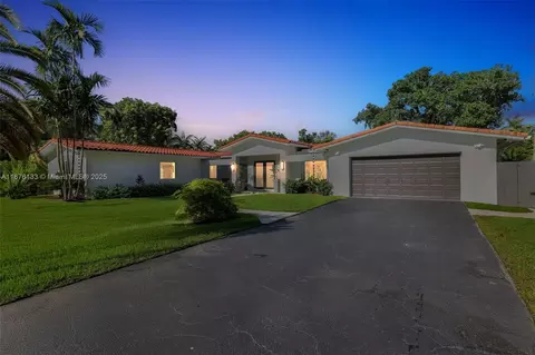 10740 SW 73rd Ct, Pinecrest, FL 33156